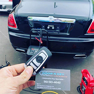 Guide to a Car Key Maker; What You Should Know.