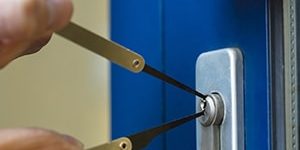 What are emergency locksmith services?