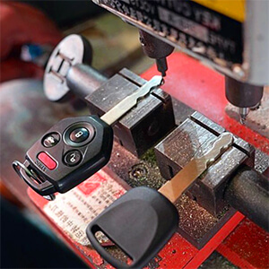 copy vehicle key - Door N Key Locksmith